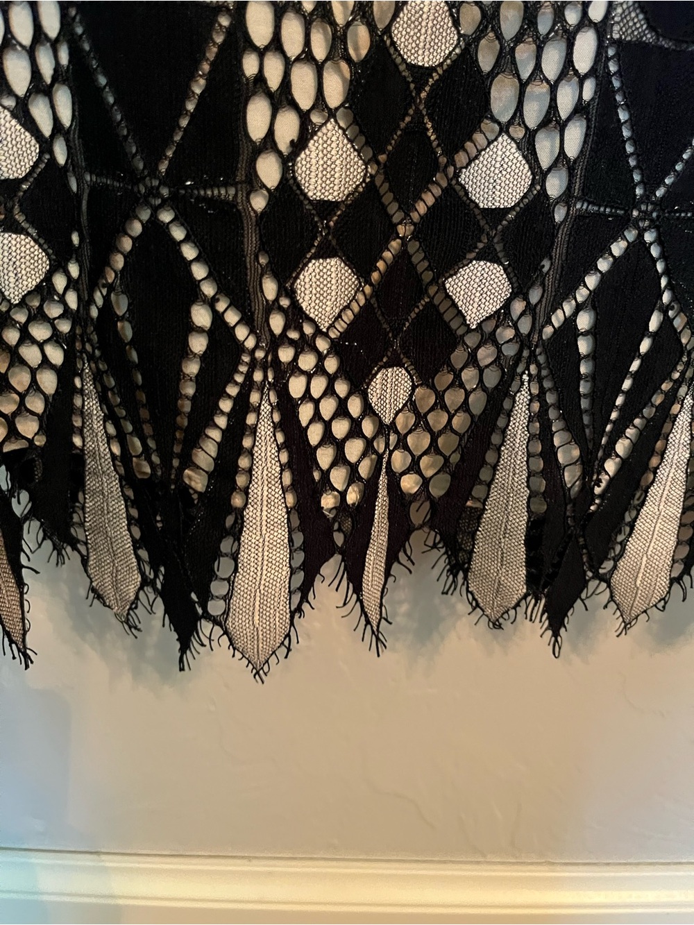 Free People Deco Lace Mini Dress in Black Sz 6 Rare Like New Witchy Bell Sleeve - Picture 9 of 16